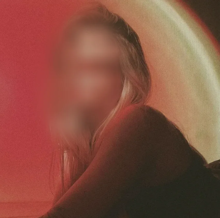 Denise, 23